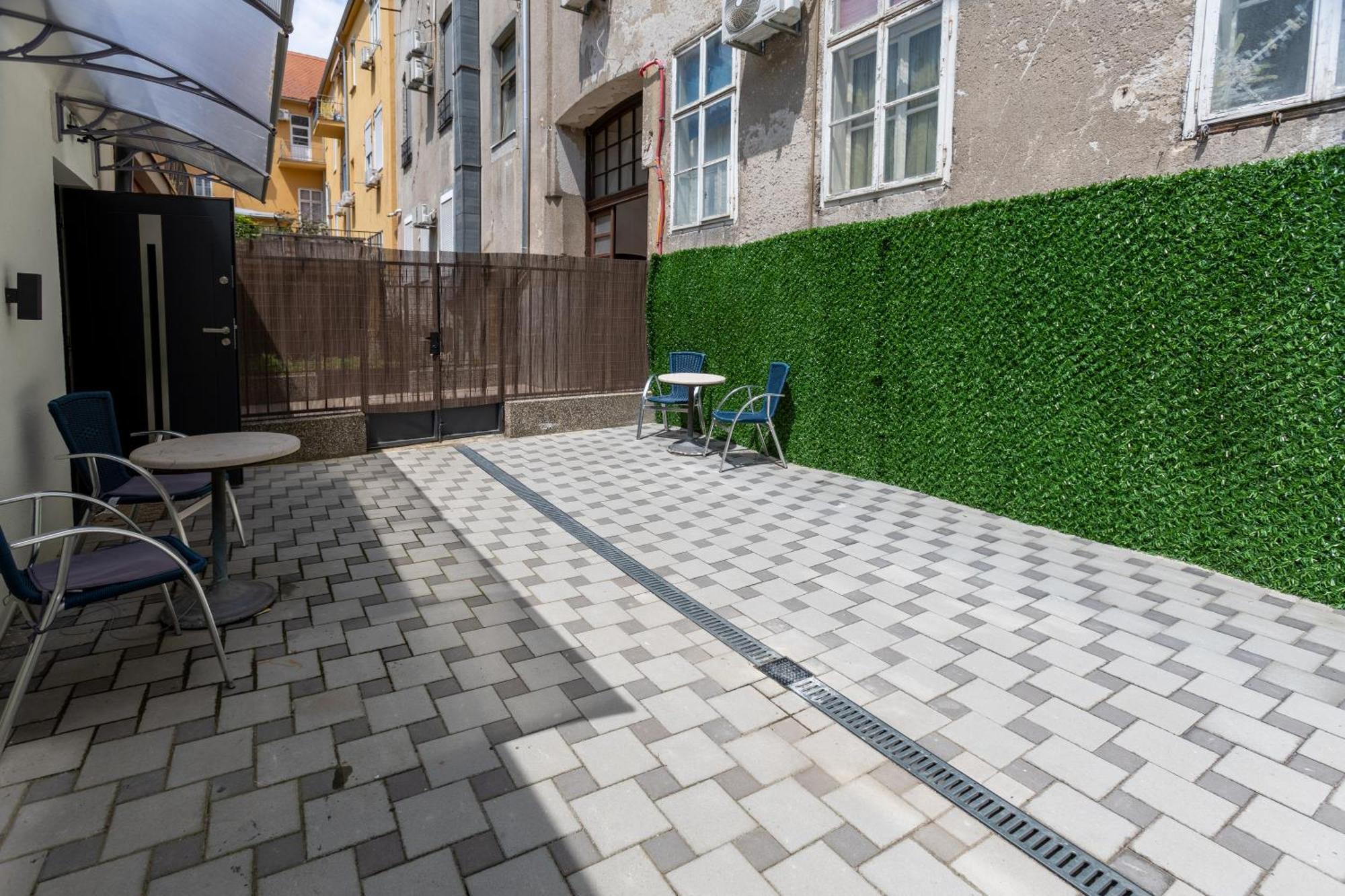 Inn The Center Zagreb Studio Apartment Extérieur photo